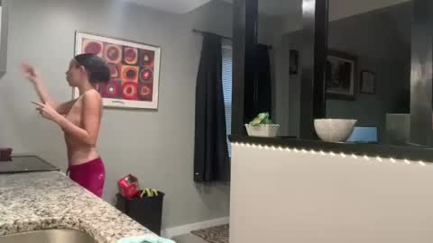 Snapshot of globberton chatting on October 13, 2025, 9:37 pm Baby Bimbo online show from October 13, 2025, 9:37 pm