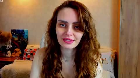 Gloria Wood online show from March 13, 2026, 3:18 pm