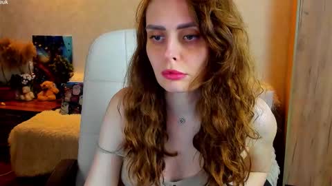 Gloria Wood online show from March 19, 2026, 3:49 pm