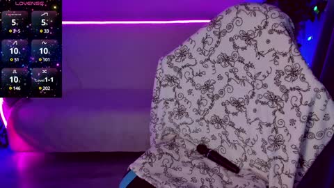 gloriagrays online show from January 13, 2025, 7:53 pm