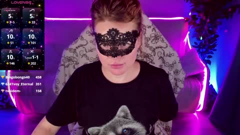 gloriagrays online show from January 24, 2025, 1:35 am