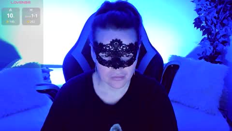 gloriagrays online show from October 19, 2025, 7:03 pm