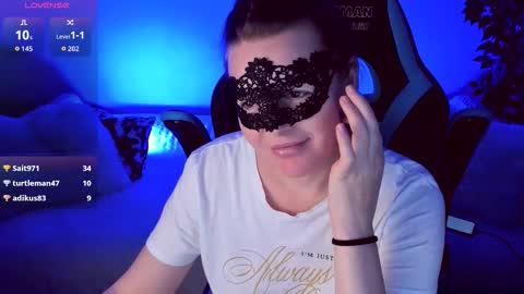 gloriagrays online show from October 20, 2025, 8:31 pm