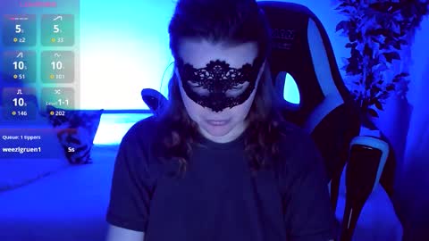 gloriagrays online show from November 1, 2025, 7:05 pm