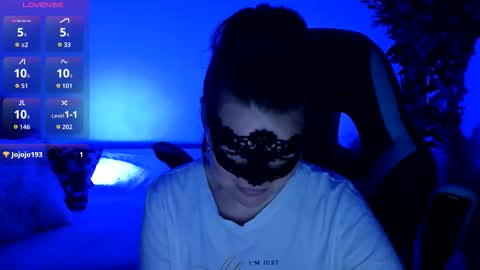 gloriagrays online show from November 8, 2025, 6:51 pm