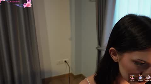 Snapshot of gloriamillss chatting on October 24, 2025, 11:45 pm Gloria online show from October 24, 2025, 11:45 pm