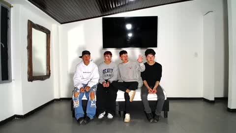 THOMAS AND DAMIAND online show from September 21, 2025, 6:09 pm