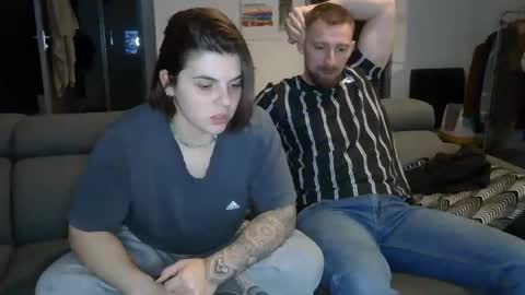 Snapshot of gnl_ chatting on December 19, 2025, 7:32 pm gnl_ online show from December 19, 2025, 7:32 pm