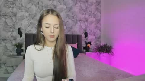 Lina online show from November 9, 2025, 2:21 am