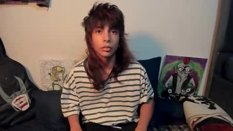 Snapshot of god_dereck chatting on May 16, 2026, 7:27 am god_dereck online show from May 16, 2026, 7:27 am