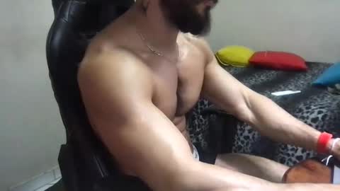 god hunkules online show from February 2, 2025, 6:20 pm