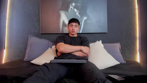 Snapshot of god_of_olympus1 chatting on December 7, 2024, 5:09 pm steven online show from December 7, 2024, 5:09 pm