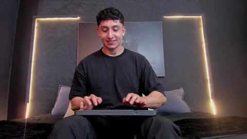 Snapshot of god_of_olympus1 chatting on December 28, 2024, 9:19 pm steven online show from December 28, 2024, 9:19 pm