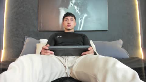 Snapshot of god_of_olympus1 chatting on December 31, 2024, 7:18 pm steven online show from December 31, 2024, 7:18 pm