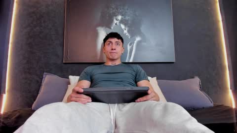 Snapshot of god_of_olympus1 chatting on January 2, 2025, 6:34 pm steven online show from January 2, 2025, 6:34 pm