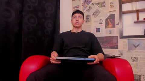 Snapshot of god_of_olympus1 chatting on October 12, 2025, 10:25 am steven online show from October 12, 2025, 10:25 am