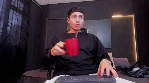 Snapshot of god_of_olympus1 chatting on October 13, 2025, 11:21 am steven online show from October 13, 2025, 11:21 am