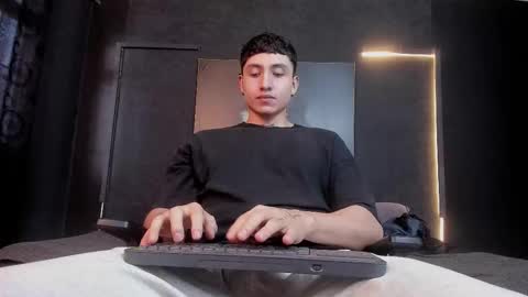 Snapshot of god_of_olympus1 chatting on October 14, 2025, 11:11 am steven online show from October 14, 2025, 11:11 am