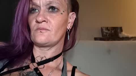 godd3ssr3n3gad3 online show from February 17, 2026, 1:57 am