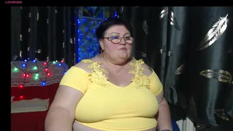 Goddess online show from December 22, 2025, 5:21 pm