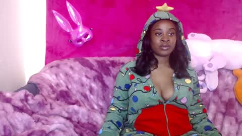 Snapshot of goddess_aaliyah chatting on December 25, 2024, 6:20 am goddess_aaliyah online show from December 25, 2024, 6:20 am