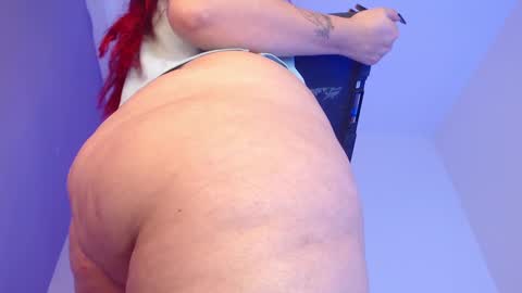 Snapshot of goddess_allison chatting on February 6, 2025, 1:27 am goddess_allison online show from February 6, 2025, 1:27 am