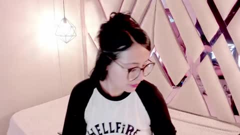 Snapshot of goddess_martina chatting on May 19, 2026, 12:44 pm M A R T I N A online show from May 19, 2026, 12:44 pm