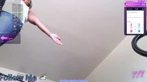 Snapshot of goddess_risquej chatting on July 10, 2026, 8:44 pm Goddess RIsqueJ online show from July 10, 2026, 8:44 pm