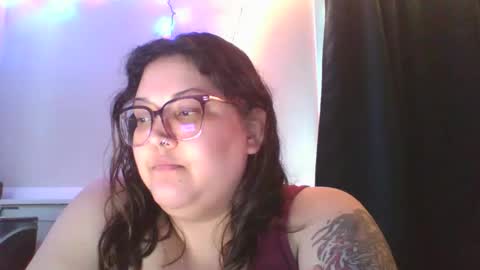 goddess_sereniity online show from April 17, 2026, 8:34 pm