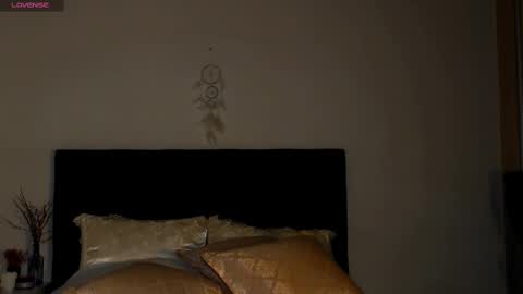 Katrin online show from March 5, 2025, 12:49 am