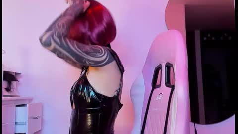 vee online show from October 27, 2025, 5:22 am