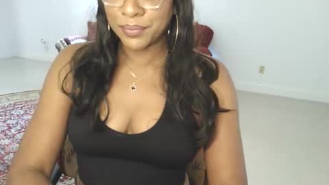 Snapshot of goddess_xandra_xquisite chatting on April 22, 2026, 2:29 pm Xandra The Goddess online show from April 22, 2026, 2:29 pm