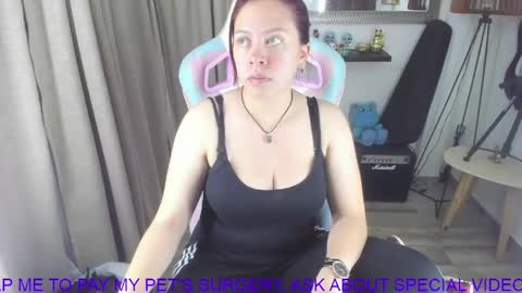 Snapshot of goddessjessica_roger chatting on May 4, 2026, 4:30 am Goddess Jessica and slave Roger online show from May 4, 2026, 4:30 am