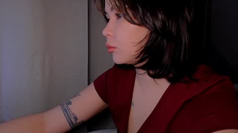 Snapshot of goddesskathrine chatting on December 5, 2024, 6:32 am Kathrine online show from December 5, 2024, 6:32 am