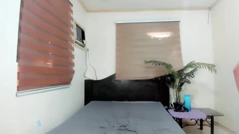 JENNIFER online show from April 20, 2026, 4:59 am