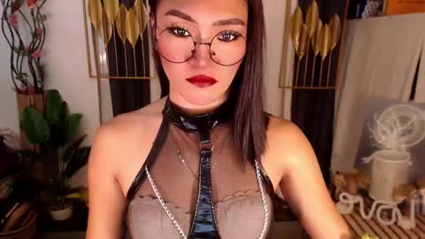 Snapshot of goddessquinnie chatting on February 4, 2025, 1:13 am quinnie online show from February 4, 2025, 1:13 am