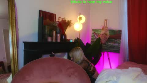 Snapshot of goddesssherry00 chatting on December 2, 2024, 1:24 pm Goddess Sherry online show from December 2, 2024, 1:24 pm