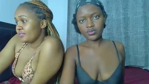 Snapshot of godess_lunah chatting on May 18, 2026, 7:09 pm godess_lunah online show from May 18, 2026, 7:09 pm