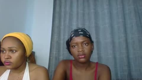 Snapshot of godess_lunah chatting on May 28, 2026, 10:12 am godess_lunah online show from May 28, 2026, 10:12 am