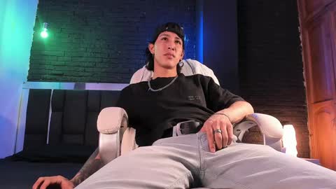 HUAN online show from December 21, 2024, 5:03 am