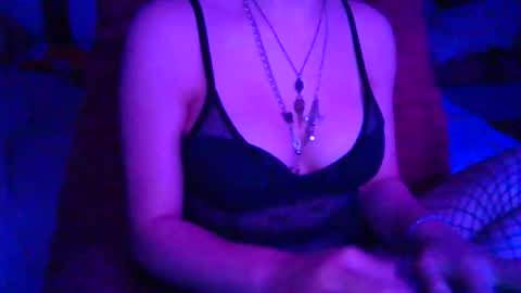 godpphire online show from October 9, 2025, 8:07 pm