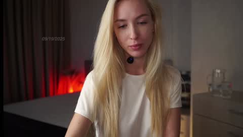 Olivia online show from September 19, 2025, 9:00 am