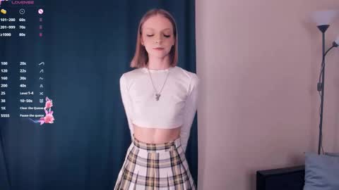 Snapshot of golden__dawn chatting on November 4, 2025, 7:29 am Jade online show from November 4, 2025, 7:29 am