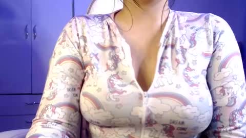 golden_gingerkitty online show from December 28, 2024, 3:26 am
