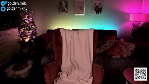 Snapshot of golden_miki chatting on December 22, 2024, 4:17 am Shy in the streets but a freak in the sheets online show from December 22, 2024, 4:17 am