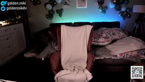 Snapshot of golden_miki chatting on January 5, 2025, 4:14 am Shy in the streets but a freak in the sheets online show from January 5, 2025, 4:14 am