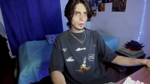 Snapshot of golden_ryan chatting on May 2, 2026, 11:26 am Jmmmm online show from May 2, 2026, 11:26 am