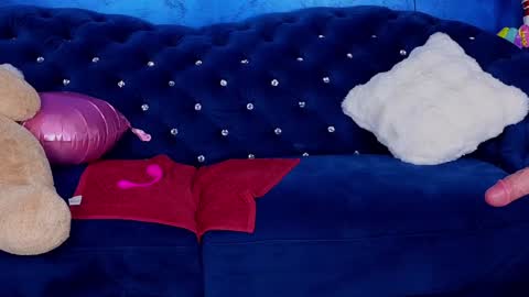 GoldenAmberX online show from January 5, 2025, 7:39 pm