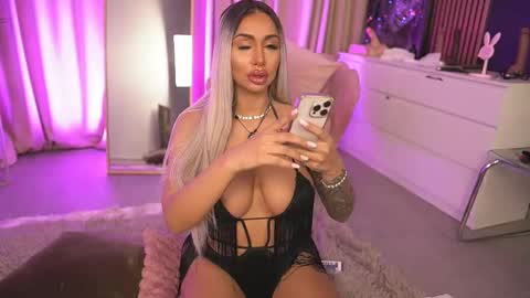 GoldenAmberX online show from March 1, 2026, 6:37 am