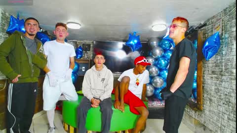 GOLDENJOI online show from December 6, 2024, 12:38 pm